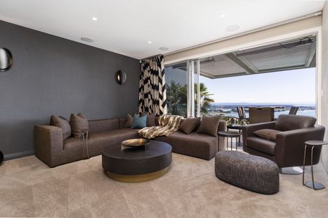 Photo of property in 8 Avery Place, Redcliffs, Christchurch, 8081