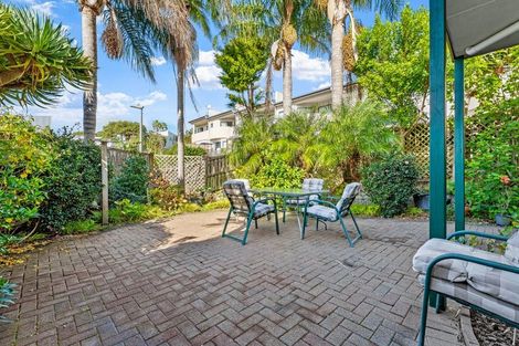 Photo of property in 68 Palmgreen Court, Stanmore Bay, Whangaparaoa, 0932