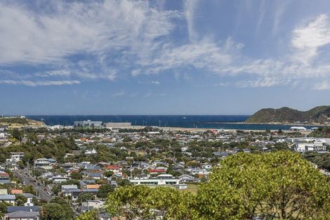 Photo of property in 154 Totara Road, Miramar, Wellington, 6022