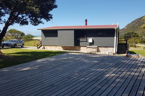 Photo of property in 14 Bolton Place, Hicks Bay, Tikitiki, 4087