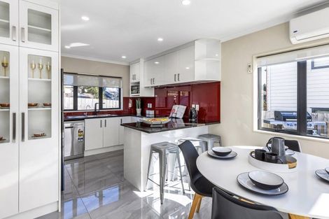 Photo of property in 17c Earlsworth Road, Mangere East, Auckland, 2024