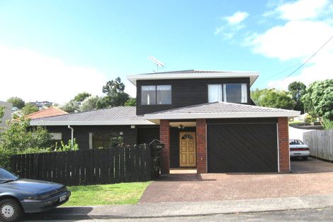 Photo of property in 1/22 Bevyn Street, Castor Bay, Auckland, 0620