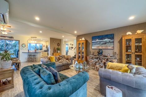 Photo of property in 101 Leighton Road, Whangamata, 3620