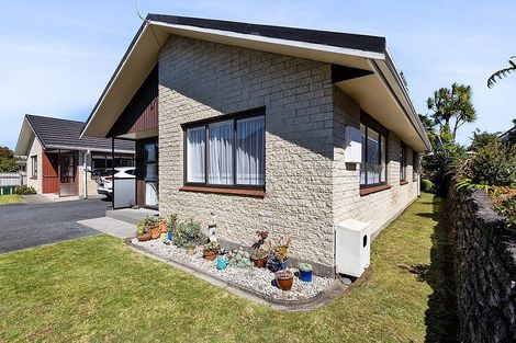 Photo of property in 98c Govett Avenue, Frankleigh Park, New Plymouth, 4310