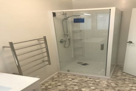 Photo of property in 49 Chartwell Drive, Crofton Downs, Wellington, 6035