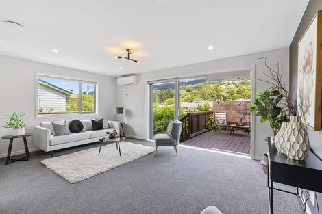 Photo of property in 23e Hinau Street, Tawa, Wellington, 5028