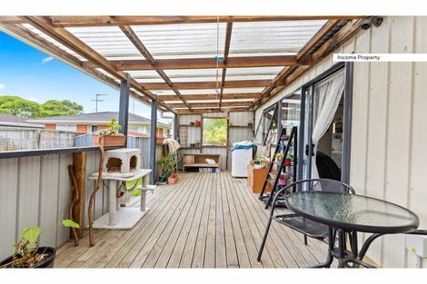 Photo of property in 2/8 Chartwell Avenue, Glenfield, Auckland, 0629