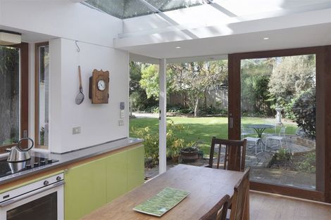 Photo of property in 8 Waiwetu Street, Fendalton, Christchurch, 8052