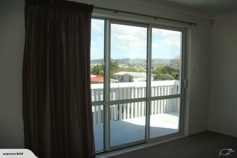 Photo of property in 5b Henry Street, Avondale, Auckland, 1026