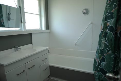 Photo of property in 1 Toru Road, Paraparaumu Beach, Paraparaumu, 5032