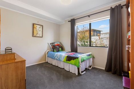 Photo of property in 122 Glenpark Avenue, Frankleigh Park, New Plymouth, 4310