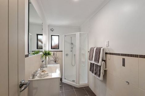 Photo of property in 3a Holland Road, Hillcrest, Auckland, 0627