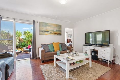 Photo of property in 3/14 Orchid Place, Te Atatu South, Auckland, 0610