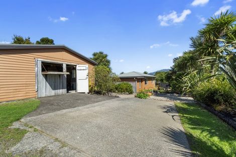 Photo of property in 6 Tutchen Avenue, Raglan, 3225