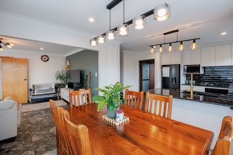 Photo of property in 3 Nicholson Street, Mayfair, Hastings, 4122