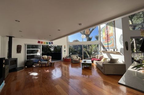 Photo of property in 282 Motutara Road, Muriwai, Waimauku, 0881