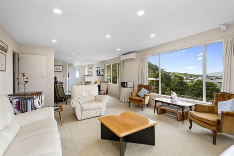 Photo of property in 8 Saint Aidans Way, Tawa, Wellington, 5028