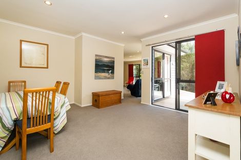 Photo of property in 7 Northbrook Close, Greenhithe, Auckland, 0632