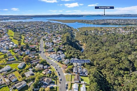 Photo of property in 29a West Harbour Drive, West Harbour, Auckland, 0618