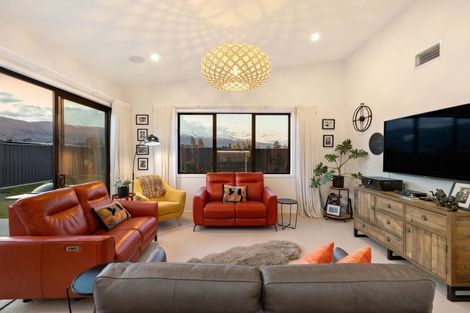 Photo of property in 19 Searle Drive, Cromwell, 9310