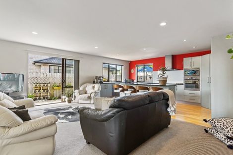Photo of property in 30 Pine Harbour Parade, Beachlands, Auckland, 2018