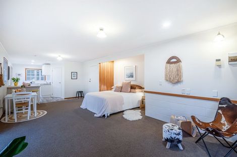 Photo of property in 2/160 Mokoia Road, Chatswood, Auckland, 0626