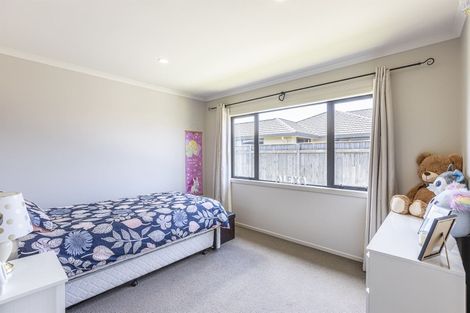 Photo of property in 24 Brooklyn Heights Drive, Kelvin Grove, Palmerston North, 4414