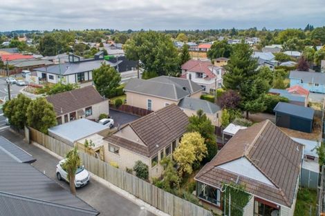 Photo of property in 2/92 North Avon Road, Richmond, Christchurch, 8013