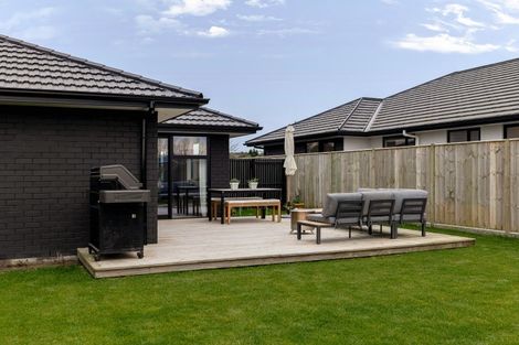 Photo of property in 120 Churcher Street, Maewa, Feilding, 4702