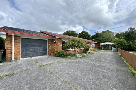 Photo of property in 6 Porter Avenue, Te Atatu South, Auckland, 0610