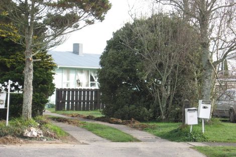 Photo of property in 11 Yeats Crescent, Fairfield, Hamilton, 3214