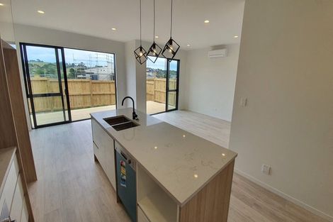 Photo of property in 105 Waekahu Road, Westgate, Auckland, 0814