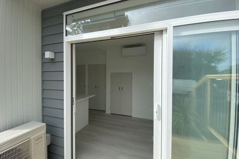 Photo of property in 2/2 Moor Avenue, Te Atatu Peninsula, Auckland, 0610