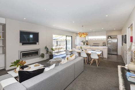 Photo of property in 2 Maurice Knowles Lane, Cashmere, Christchurch, 8022
