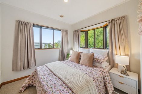 Photo of property in 16a Parklands Drive, Karori, Wellington, 6012