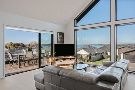 Photo of property in 50 Bert Wall Drive, Omokoroa, 3114
