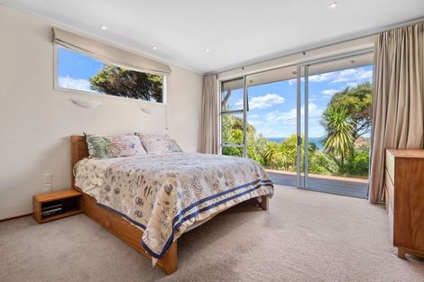 Photo of property in 77 Seaview Road, Piha, New Lynn, 0772
