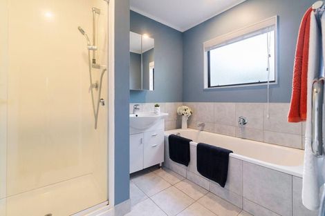 Photo of property in 1/103 Carlisle Road, Torbay, Auckland, 0632