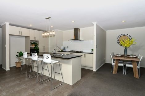 Photo of property in 16 Piwakawaka Court, Rototuna North, Hamilton, 3210