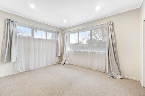 Photo of property in 56 Botany Road, Botany Downs, Auckland, 2010