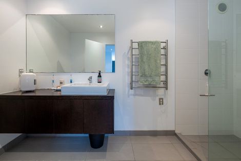 Photo of property in 18 Beulah Avenue, Rothesay Bay, Auckland, 0630