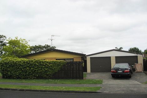 Photo of property in 180 Walter Strevens Drive, Conifer Grove, Takanini, 2112
