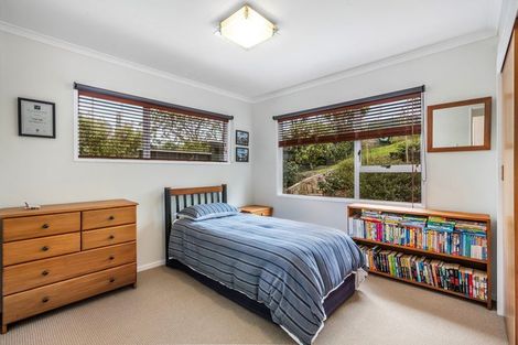 Photo of property in 129 Kahu Road, Paremata, Porirua, 5024