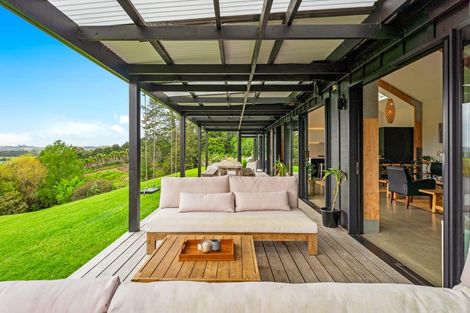 Photo of property in 7 Tamahunga Drive, Matakana, Warkworth, 0985