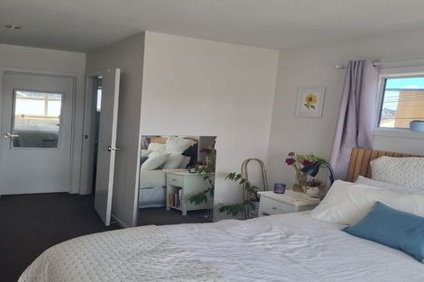 Photo of property in 1/1 June Place, Hamilton East, Hamilton, 3216