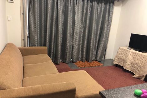 Photo of property in 2 Mediterranean Way, Goodwood Heights, Auckland, 2105