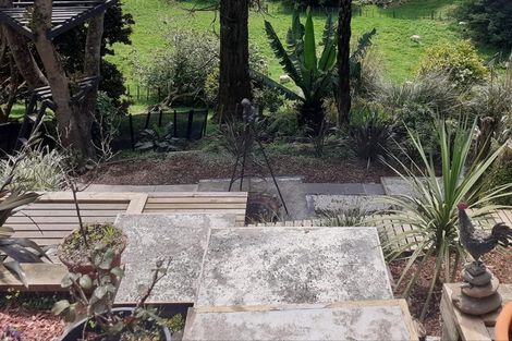 Photo of property in 8 Pararewa Drive, Whalers Gate, New Plymouth, 4310