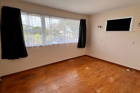 Photo of property in 3 Wycherley Drive, Bucklands Beach, Auckland, 2014