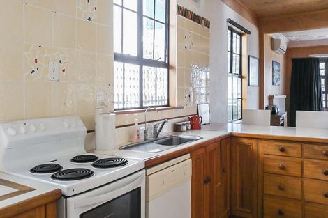 Photo of property in 100 Buller Street, New Plymouth, 4312