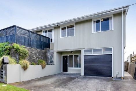Photo of property in 3 Fernleigh Street, Ferndale, New Plymouth, 4310